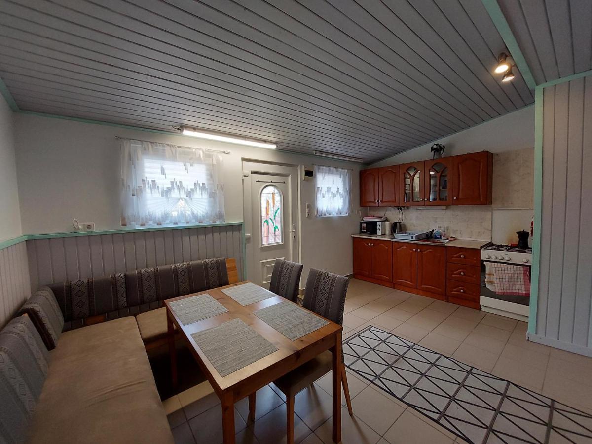 Steghouse Kis-Duna Domsod Exteriér fotografie